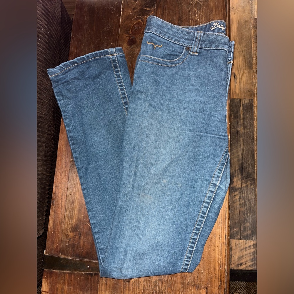 Kimes Ranch Betty 17